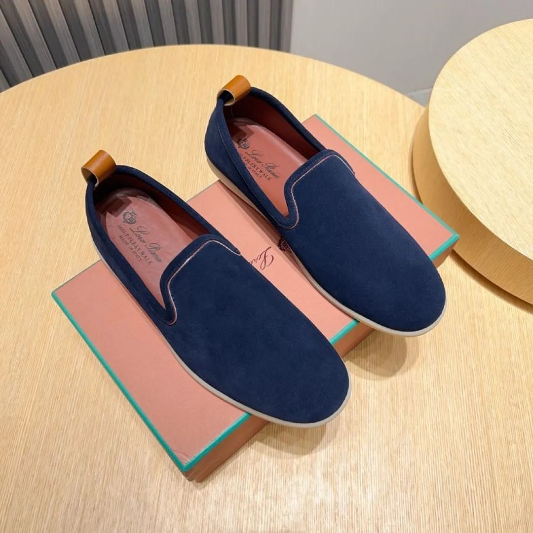 Men's shoes 400💰[loro piana] 2025 new moccasins, popular casual sneakers for street men. The shoes are made of first-layer suede leather uppers with rubber soles, a classic. The complex craftsmanship and meticulous structure make the shoes light and soft, allowing you to walk comfortably and freely. Perfect for summer wear. Yardage: 38-45.